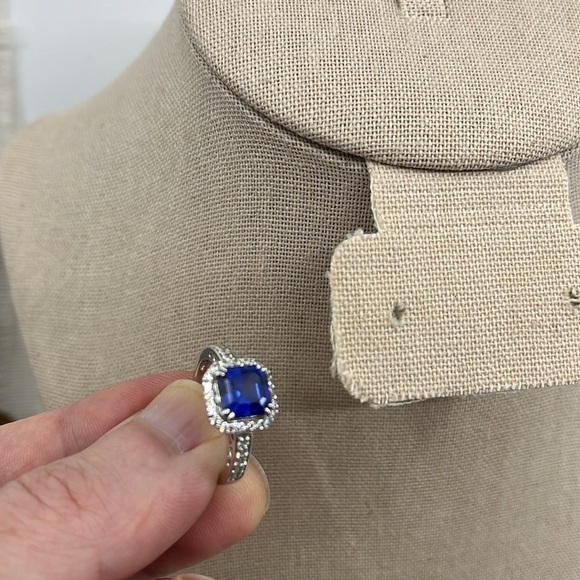 Sterling Silver 925 💎 Blue Sapphire CZ Halo Ring - Size 7 - Picture 3 of 17